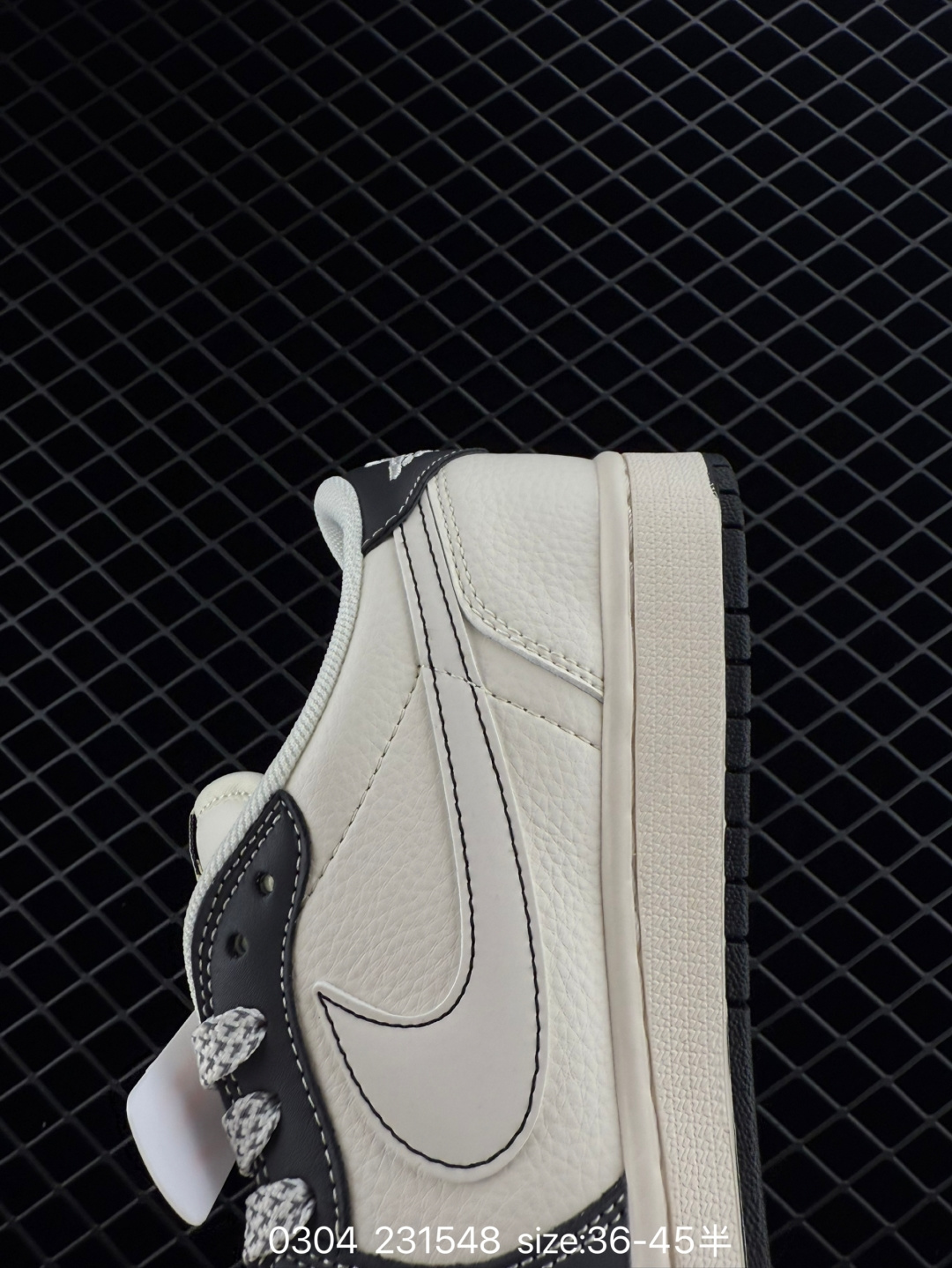 Travis Scott x Air Jordan 1 ” Reverse Mocha “